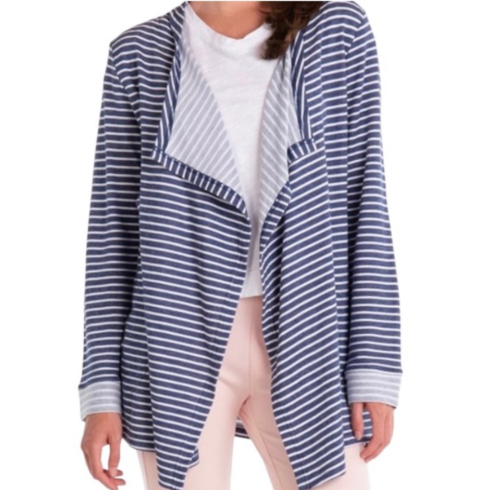 Fresh Produce size L women’s weekender open front cardigan w pockets.